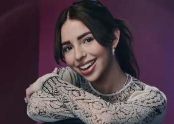 Ángela Aguilar es criticada en redes tras dedicar su ‘Premio lo Nuestro’ a migrantes mexicanos: “Habló la argentina”