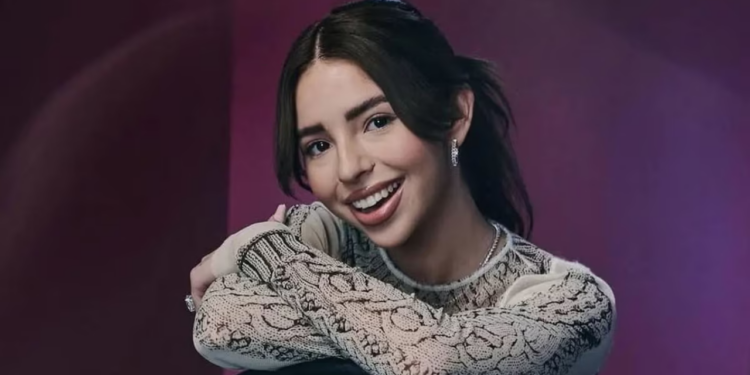 Ángela Aguilar es criticada en redes tras dedicar su ‘Premio lo Nuestro’ a migrantes mexicanos: “Habló la argentina”