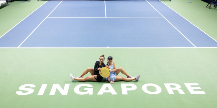 ¡El primero de la temporada! Giuliana Olmos y Desirae Marie Krawczyk se coronan en el WTA Singapur