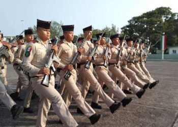 Convocatoria para jóvenes interesados en liberar su cartilla militar en tres meses