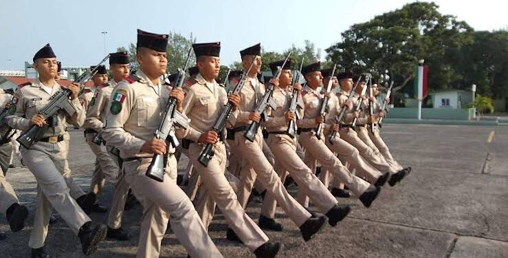Convocatoria para jóvenes interesados en liberar su cartilla militar en tres meses