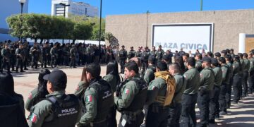 Despiden con homenaje a agente Juan Manuel, agente caído en ataque a balazos en Culiacán
