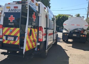 Adulto mayor resulta intoxicado mientras pintaba pipa para agua