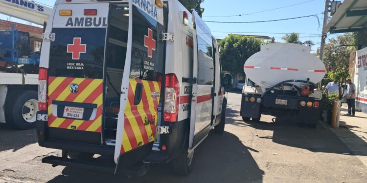 Adulto mayor resulta intoxicado mientras pintaba pipa para agua