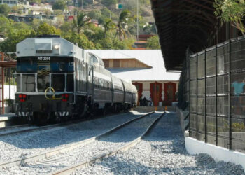 Sheinbaum anuncia que Tren Interoceánico operará al 100% en primer semestre de 2026
