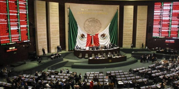 Diputados de Morena buscarán que ley contra nepotismo entre en vigor en 2027