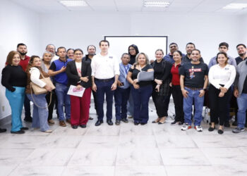 Participan funcionarios de Comunicación Social en conferencia sobre libertad de expresión