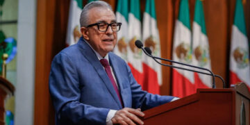 Rubén Rocha anuncia construcción de Facultad de Medicina en Guasave