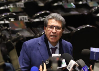 Monreal responde de nuevo a supuestas acusaciones por corrupción cuando coordinó el Senado