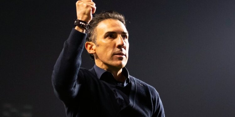 ¿Vicente Sánchez se va? Cruz Azul ya habría definido el futuro del técnico uruguayo