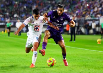 Mazatlán frena a Cruz Azul con un empate en casa