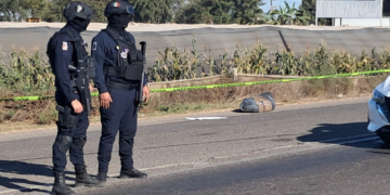Hallan cuerpo envuelto en cobija sobre la carretera a Eldorado