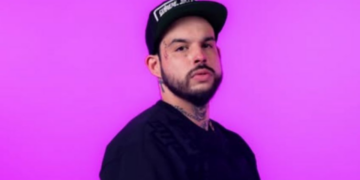 Emiliano Aguilar confiesa ser adicto y revela que lo hace por serios problemas personales: “Fumo 30 churros al día”