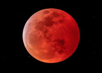 Fenómenos astronómicos de marzo 2025: Éstas son las fechas de eclipses y el equinoccio de Saturno