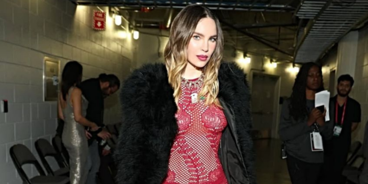 Belinda es acusada por supuesto plagio del icónico vestuario que uso en Premios Lo Nuestro
