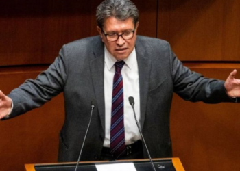 Ricardo Monreal anuncia que reformas al ISSSTE quedan congeladas si afectan a los maestros