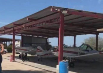 Aseguran metanfetamina, fentanilo y una pista clandestina con 6 avionetas en Sinaloa