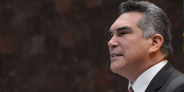 Ante proceso de desafuero, Alejandro Moreno responde con petición para investigar a políticos de Morena