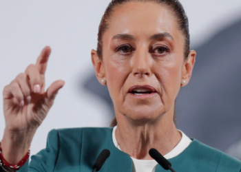 Sheinbaum revela que hackearon su teléfono y correo electrónico