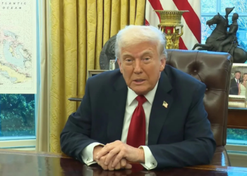 Anuncia Trump aranceles del 25 por ciento a automóviles fabricados fuera de EE.UU.