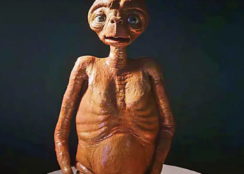 ¡Llévate a E.T. a tu casa! Subastan prototipo original de la exitosa película
