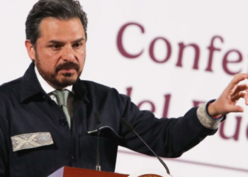 Desmiente Claudia Sheinbaum salida de Zoé Robledo del IMSS
