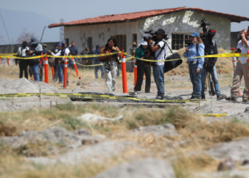 Toca a FGR investigar a fondo lo que pasó en rancho de Teuchitlán: Sheinbaum