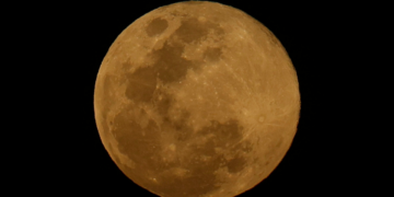 Expertos datan en 4 mil 250 millones de años la edad del mayor y más antiguo cráter de la Luna