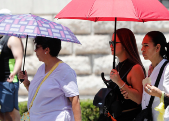Será un domingo caluroso, pero con lluvias y chubascos