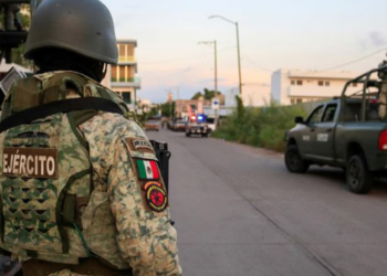 Detienen a dos ex policías prófugos presuntamente vinculados con el caso Teuchitlán