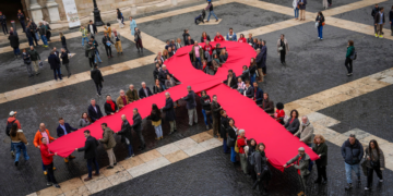 ONUSIDA: La gente morirá de sida como en los noventa si EE.UU. no restablece su ayuda