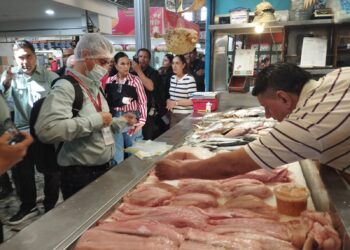 Comienza el operativo Cuaresma 2025 para inspeccionar la venta de pescados y mariscos en Mazatlán.