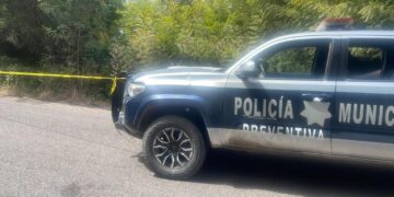 Encobijado y en avanzado estado de descomposición, localizan el cuerpo de un hombre en Navolato