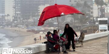 Desde hoy puedes apartar lugar en el malecón para el Desfile, pero colocar sillas hasta mañana domingo