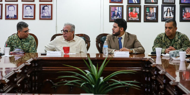 Gobernador Rubén Rocha Moya encabeza mesa de Construcción de Paz en Elota