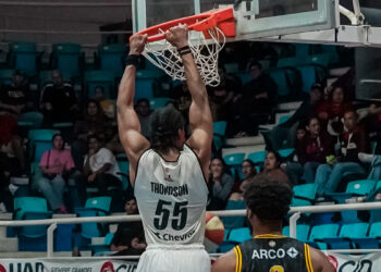 Con contundencia, Venados Basketball domina en la duela del Lobo Dome para superar al campeón Rayos de Hermosillo