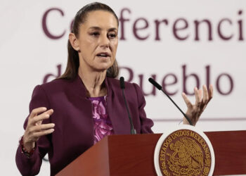 Sheinbaum reconoce que aranceles afectan más a México por integración automotriz con EE.UU.