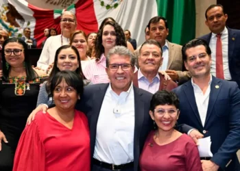 Monreal celebra aprobación de Ley Nacional para Eliminar Trámites Burocráticos