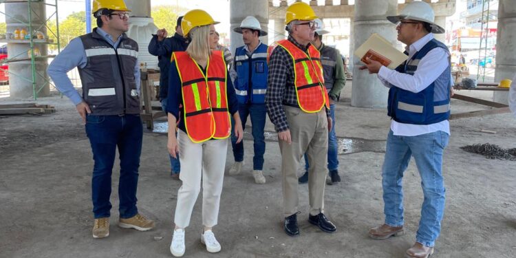 No hay fecha para que el puente de la Colosio quede terminado al 100%