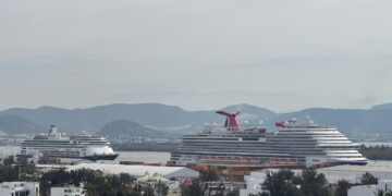 Mazatlán recibe a más de 8 mil visitantes con el arribo de dos cruceros este miércoles