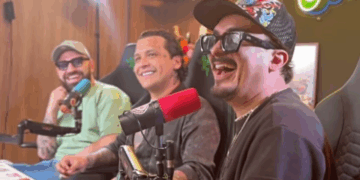 Nodal dice estar orgulloso de tener un capítulo de la Rosa de Guadalupe inspirado en su vida amorosa