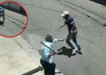 “Saqué el machete”, Don Fernando defiende su papelería al intentar ser asaltado por segunda vez en Tulyehualco