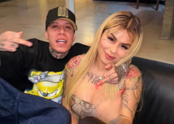 ¿Son novios? Mona y Santa Fe Klan vuelven a salir y la tiktoker presume que el rapero le escribió una canción: “Mi morrita”