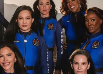 Viaje de Katy Perry al espacio desata polémica; celebridades acusan derroche y daño ambiental