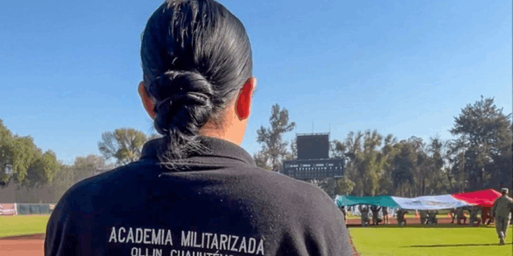 Menor muere en campamento de academia militarizada; madre acusa que lo golpearon