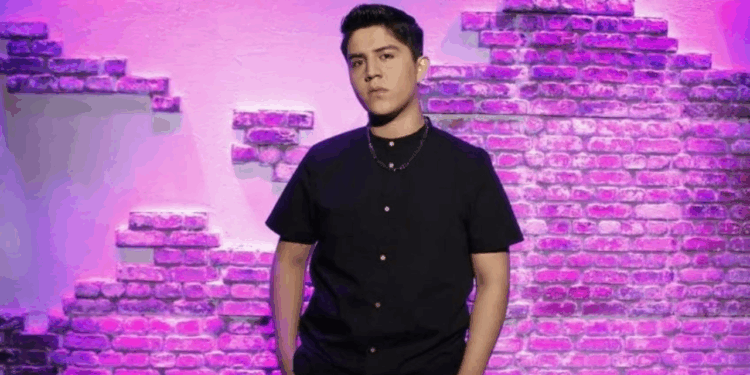 “Te vamos a desaparecer”, amenazan a Luis Máximo, de La Voz México, durante transmisión en vivo