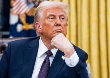 Trump considera ofrecer dinero a migrantes indocumentados para que abandonen EE.UU.
