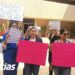 Trabajadores del sector Salud de Sinaloa se manifiestan en Palacio de Gobierno para exigir basificación
