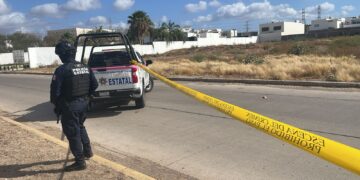 Localizan a hombre asesinado a balazos por el “malecón nuevo”, en Culiacán