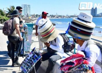 SEMARNAT dará mil 200 permisos a vendedores de playa para Semana Santa
